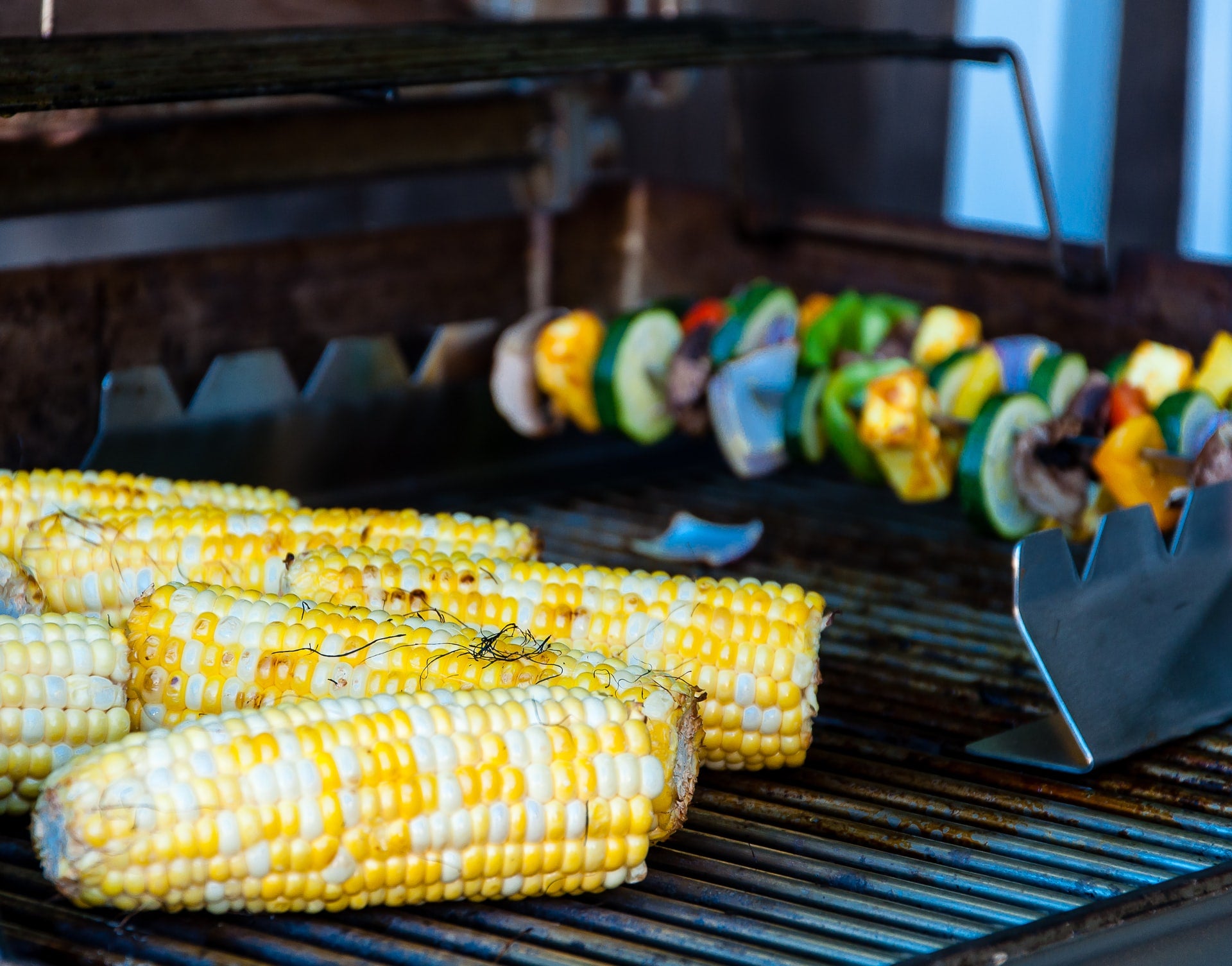 HOW TO MAINTAIN YOUR OUTDOOR GAS GRILL